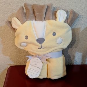 Pottery Barn lion baby bath wrap